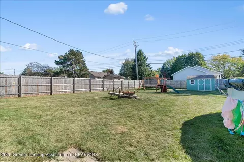 Exterior - 7519 Echo Ln, Lansing, MI 48917 photo 3 of 4