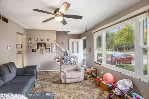 706 E Railroad St, Saint Johns, MI 48879 photo 7