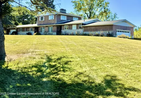 671 Dart Rd, Mason, MI 48854