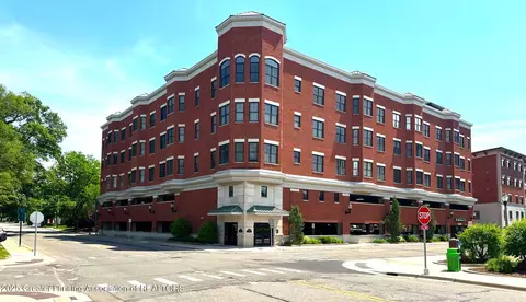 600 Albert Ave #406, East Lansing, MI 48823