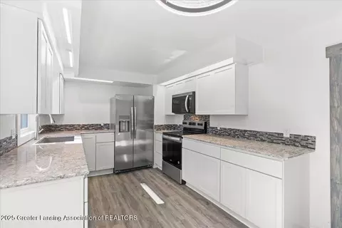 Kitchen - 422 E Second St, Perry, MI 48872 photo 1 of 2