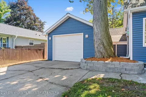 Exterior - 422 E Second St, Perry, MI 48872 photo 1 of 5