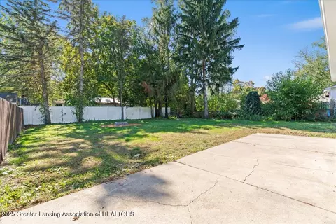 Exterior - 422 E Second St, Perry, MI 48872 photo 3 of 5