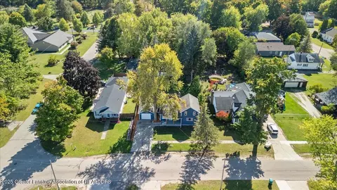 View/Area - 422 E Second St, Perry, MI 48872 photo 3 of 6