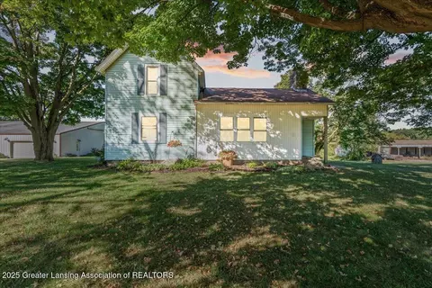 9404 Babcock Rd, Bellevue, MI 49021