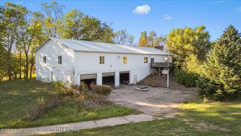 6401 W Curtice Rd, Eaton Rapids, MI 48827