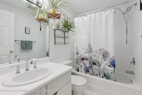 Bath - 6223 Beechfield Dr, Lansing, MI 48911 photo 1 of 1