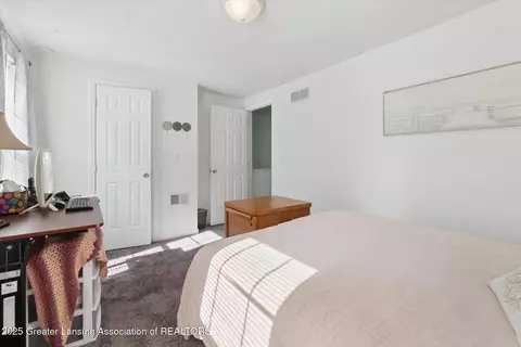 Bedroom - 6223 Beechfield Dr, Lansing, MI 48911 photo 4 of 5