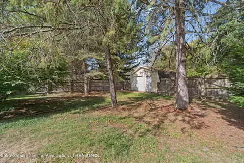 2986 Beech Ridge Dr, Lansing, MI 48911 photo 38