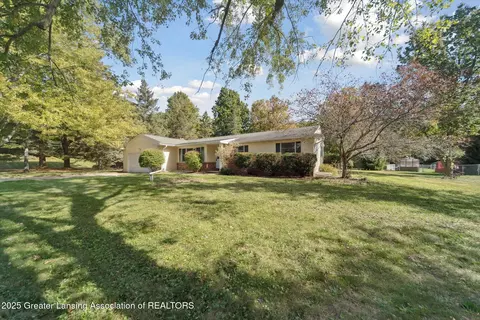 2986 Beech Ridge Dr, Lansing, MI 48911 photo 4