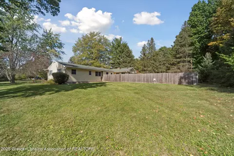 2986 Beech Ridge Dr, Lansing, MI 48911 photo 37