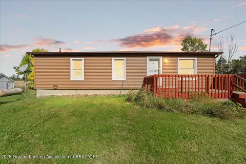 5458 W Taft Rd, Saint Johns, MI 48879
