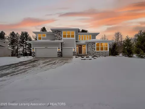 4270 Calipso Ct, Dewitt, MI 48820 photo 2