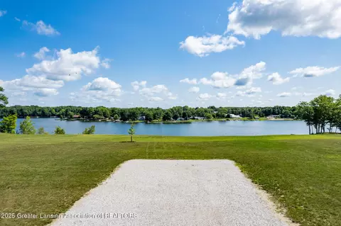 11029 Lakeside Dr, Perrinton, MI 48871