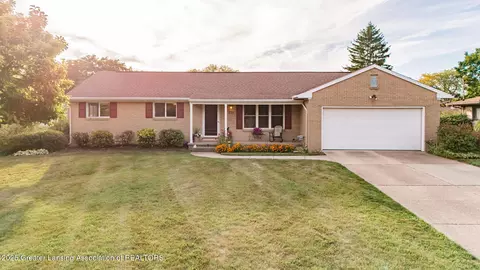 232 Leland Pl, Lansing, MI 48917