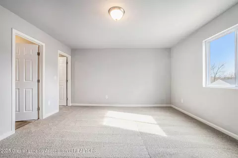 Bedroom - 2938 Moccasin Dr, Dewitt, MI 48820 photo 1 of 4