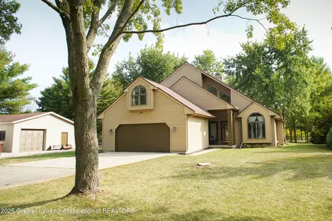 1350 Wildcat Rd, Saint Johns, MI 48879