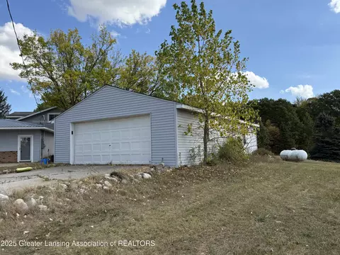 Exterior - 9575 W Monroe Rd, Elwell, MI 48832 photo 13 of 19