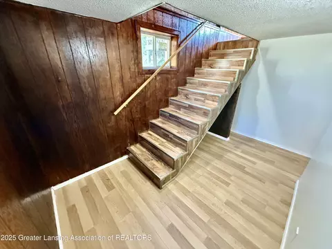 Entry Way - 9575 W Monroe Rd, Elwell, MI 48832 photo 1 of 2