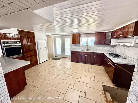 Kitchen - 9575 W Monroe Rd, Elwell, MI 48832 photo 1 of 2