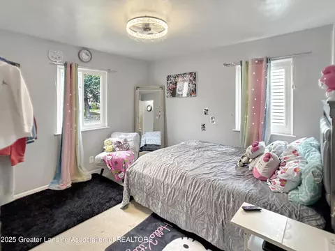 701 E Willard Ave, Lansing, MI 48910 photo 11