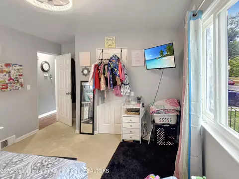 701 E Willard Ave, Lansing, MI 48910 photo 12