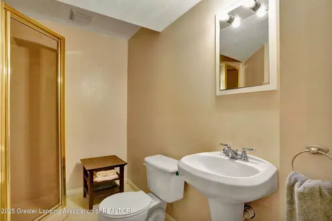 Bath - 13747 Remington Dr, Bath, MI 48808 photo 3 of 3
