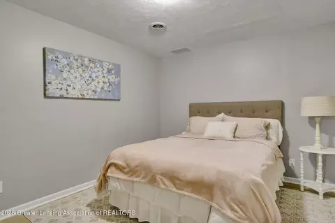 Bedroom - 13747 Remington Dr, Bath, MI 48808 photo 7 of 8