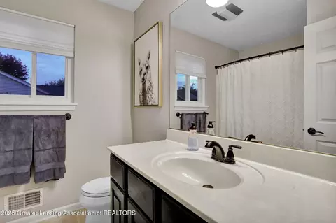 Bath - 13747 Remington Dr, Bath, MI 48808 photo 2 of 3