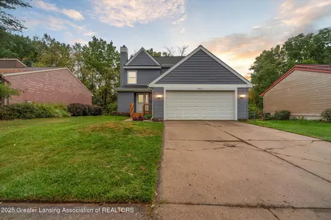 2431 Graystone Dr, Okemos, MI 48864