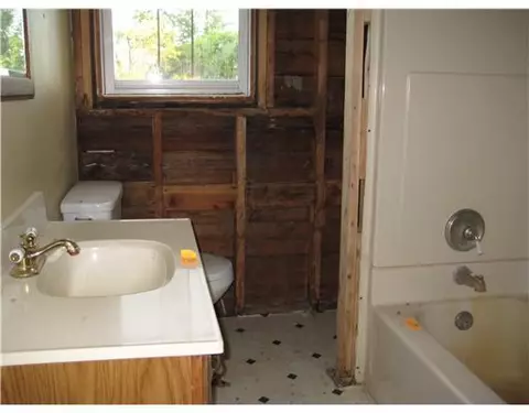 13708 S Grange Rd, Eagle, MI 48822 photo 7