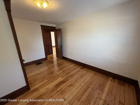 612 N Pine St, Lansing, MI 48933 photo 26