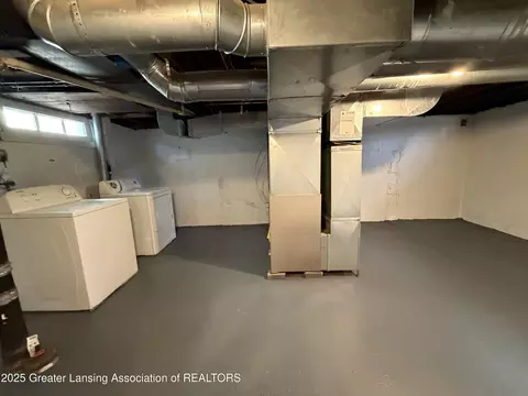 612 N Pine St, Lansing, MI 48933 photo 32