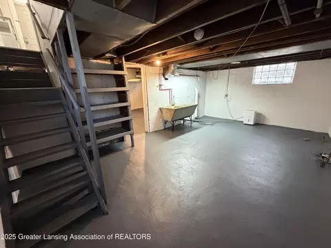 612 N Pine St, Lansing, MI 48933 photo 29