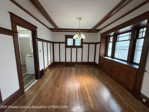 612 N Pine St, Lansing, MI 48933 photo 9