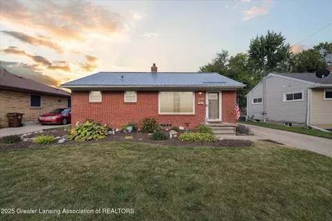 1226 N Hayford Ave, Lansing, MI 48912