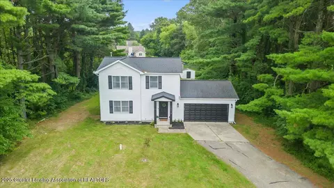 10215 Mizzen Ln, Pleasant Lake, MI 49272