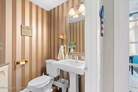 Bath - 13259 Blaisdell Dr, Dewitt, MI 48820 photo 1 of 5