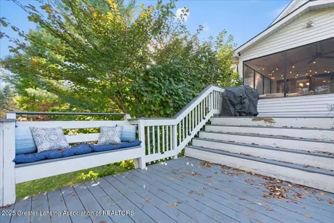 Exterior - 13259 Blaisdell Dr, Dewitt, MI 48820 photo 6 of 11