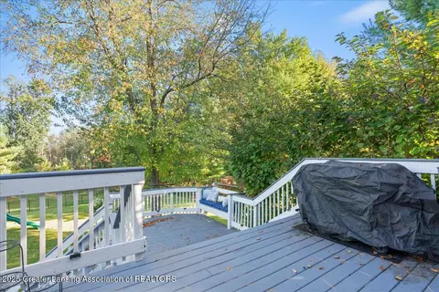Exterior - 13259 Blaisdell Dr, Dewitt, MI 48820 photo 5 of 11