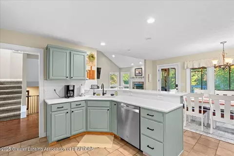 Kitchen - 13259 Blaisdell Dr, Dewitt, MI 48820 photo 2 of 4