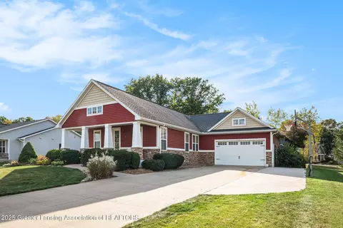 2403 W Gallant Fox Way, Saint Johns, MI 48879
