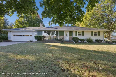 10802 Plains Hwy, Eaton Rapids, MI 48827
