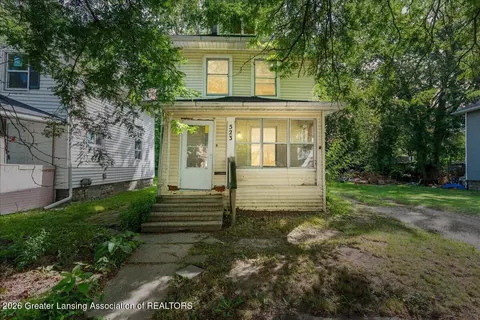 523 Clifford St, Lansing, MI 48912