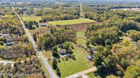 View/Area - 9520 Fenner Rd, Perry, MI 48872 photo 10 of 13