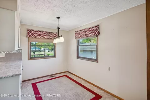 Dining - 9520 Fenner Rd, Perry, MI 48872 photo 3 of 3