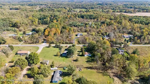 View/Area - 9520 Fenner Rd, Perry, MI 48872 photo 12 of 13