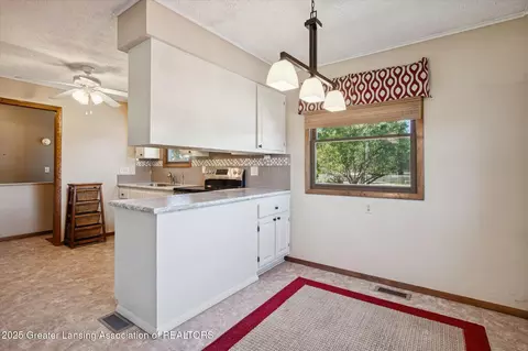 Dining - 9520 Fenner Rd, Perry, MI 48872 photo 2 of 3