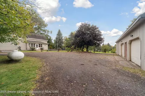 Exterior - 1965 E Round Lake Rd, Dewitt, MI 48820 photo 4 of 8