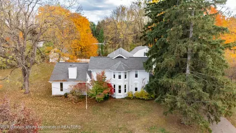 302 N Shiawassee St, Laingsburg, MI 48848